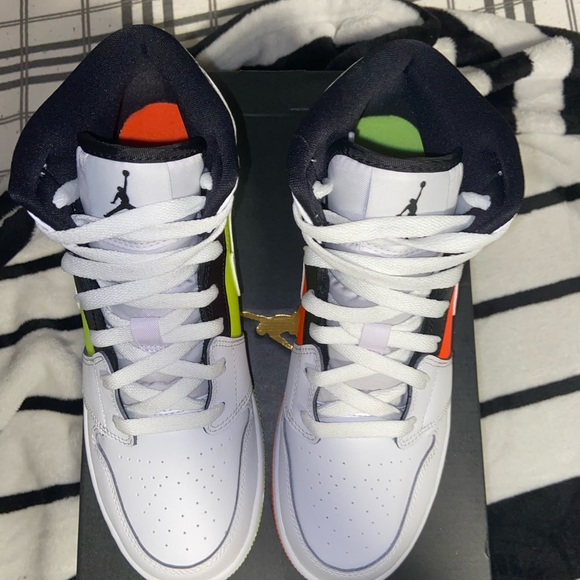 SOLD - Picture 3 of 5